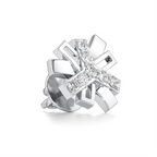 Elegant Loop Pendant – Stylish White Gold Statement Jewelry