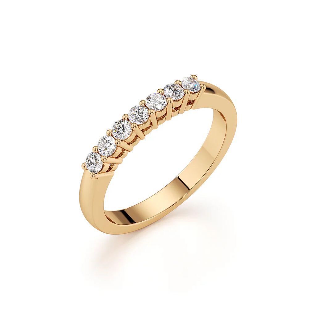 Classic Bloom Diamond Pendant – Elegant White Gold Necklace