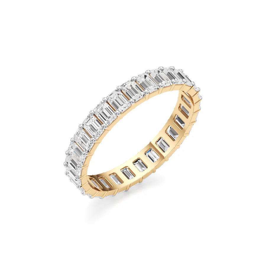 Everyday Luxe Ring – Elegant Sparkle in Yellow Gold