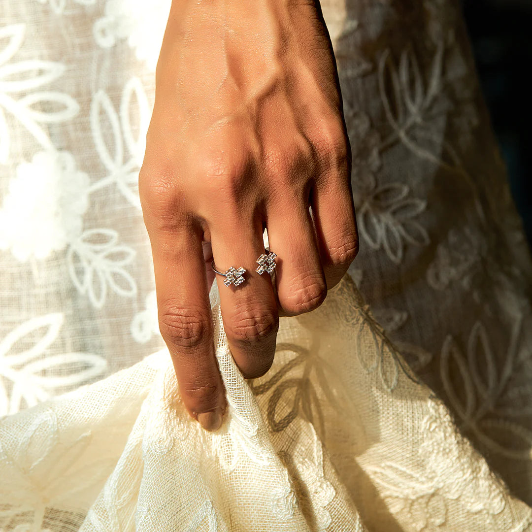 Geometric Open Diamond Ring in White Gold – Minimal Modern Statement