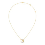 Diamond Circle Necklace with Clover Cutout – Elegant Pendant in Yellow Gold