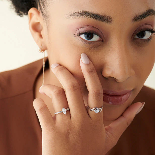 Floral Diamond Solitaire Ring in Yellow Gold – Delicate & Unique Design