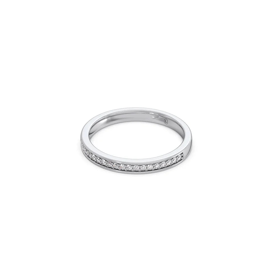 Elegant Diamond Eternity Band in Yellow Gold – Dainty & Stylish Ring