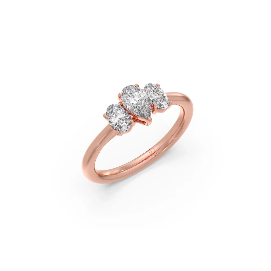 Three Oval Diamond Ring in Yellow Gold – Classic & Elegant Design