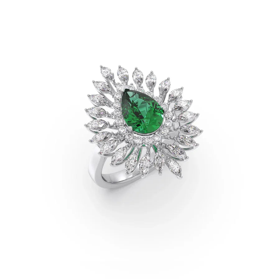 Emerald Statement Ring in Yellow Gold – Designer Peacock Style