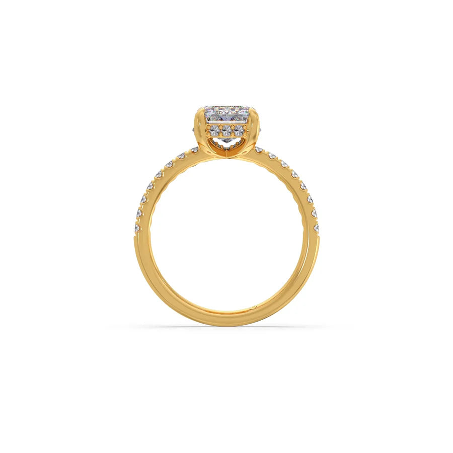 Emerald-Cut Diamond Solitaire Ring in Yellow Gold – Classic Elegant Engagement Style