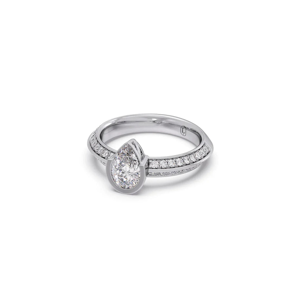 Pear Shaped Diamond Ring in Yellow Gold – Split Band with Halo Sparkle