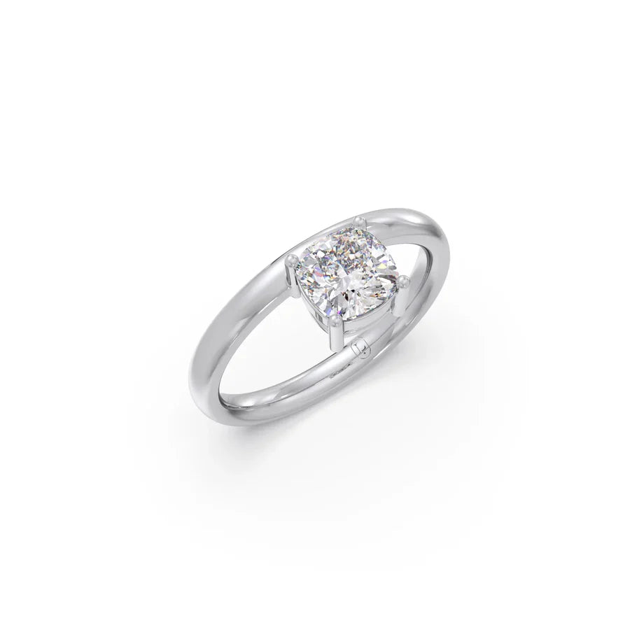 Cushion-Cut Diamond Solitaire Ring in Yellow Gold – Elegant Engagement Ring