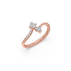 Two-Stone Diamond Ring in Yellow Gold – Round and Heart-Shaped Diamonds