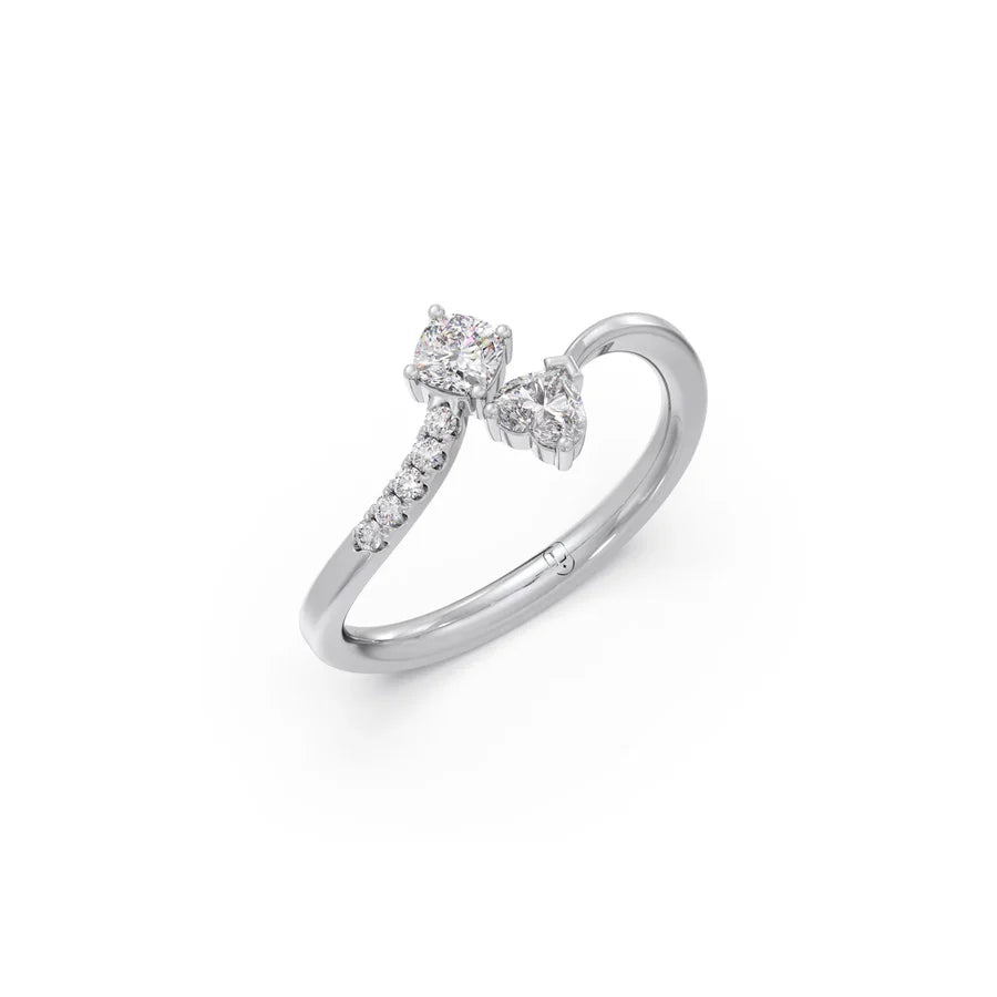 Two-Stone Diamond Ring in Yellow Gold – Round and Heart-Shaped Diamonds