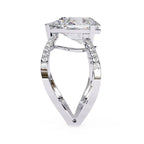Flutter Glow Diamond Ring